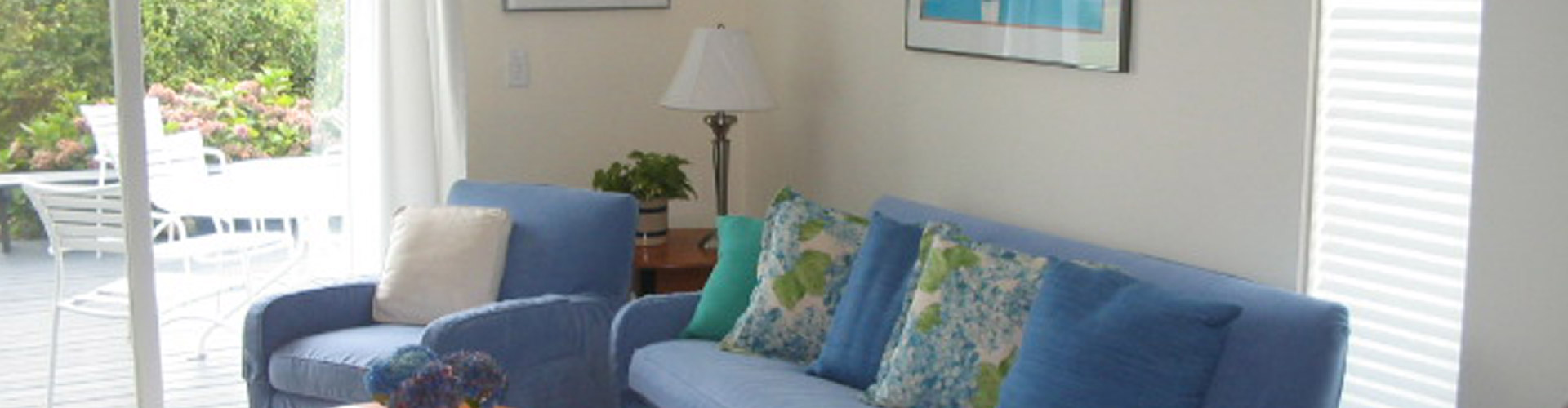 Matty Town Plus Loft E6 Living Room Banner Image 1920 By 500 Pixels Duplexes Private Homes Townhouses E6 Three Bedroom Townhouse Plus Loft Matty Town Living Room Banner Image 1920 By 500 Pixels